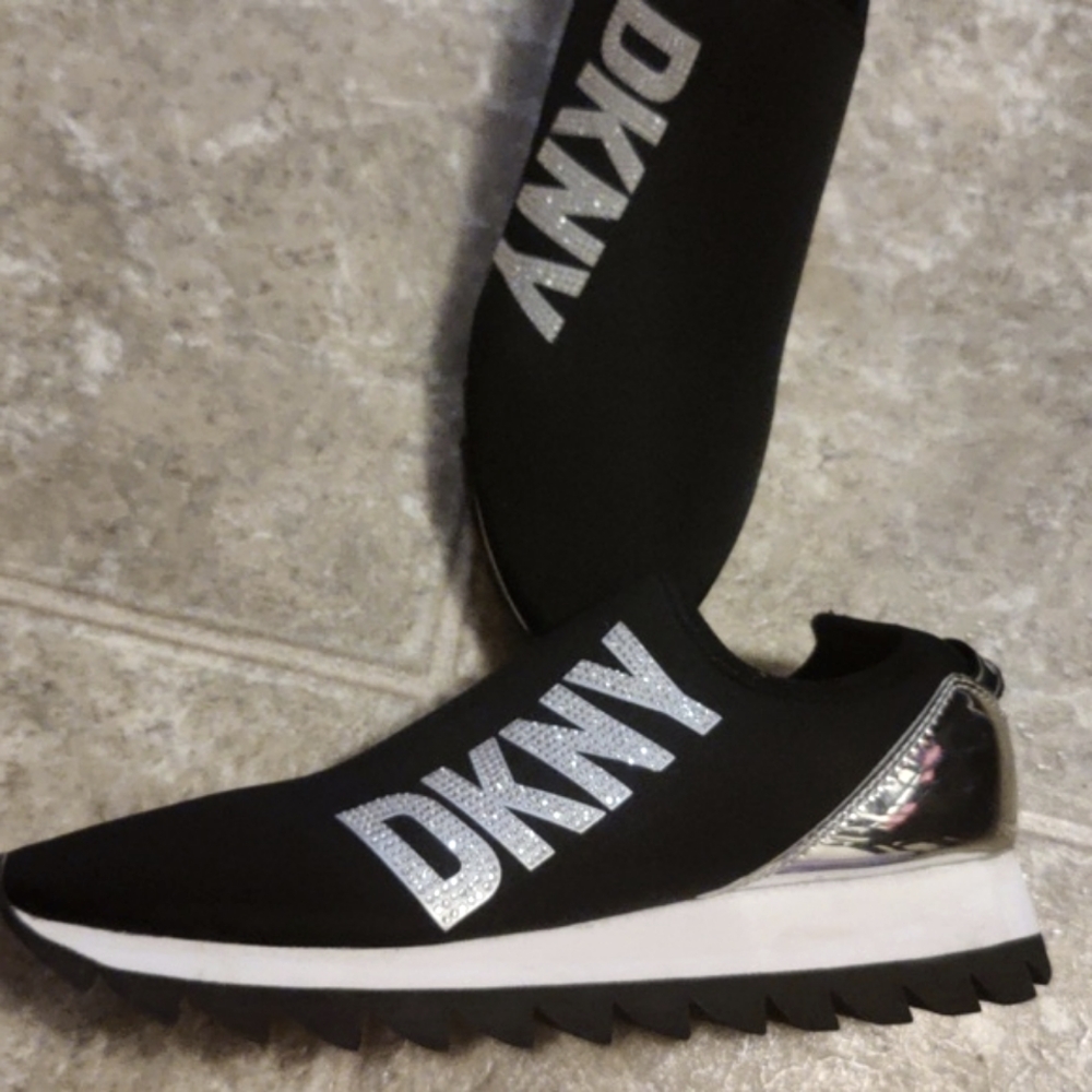 Shoes - Picture 4 of 7